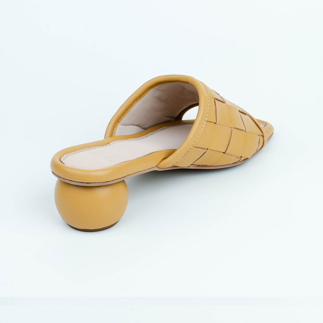 Woven Sliders with Round Heel