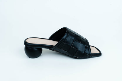 Woven Sliders With Circular Heel