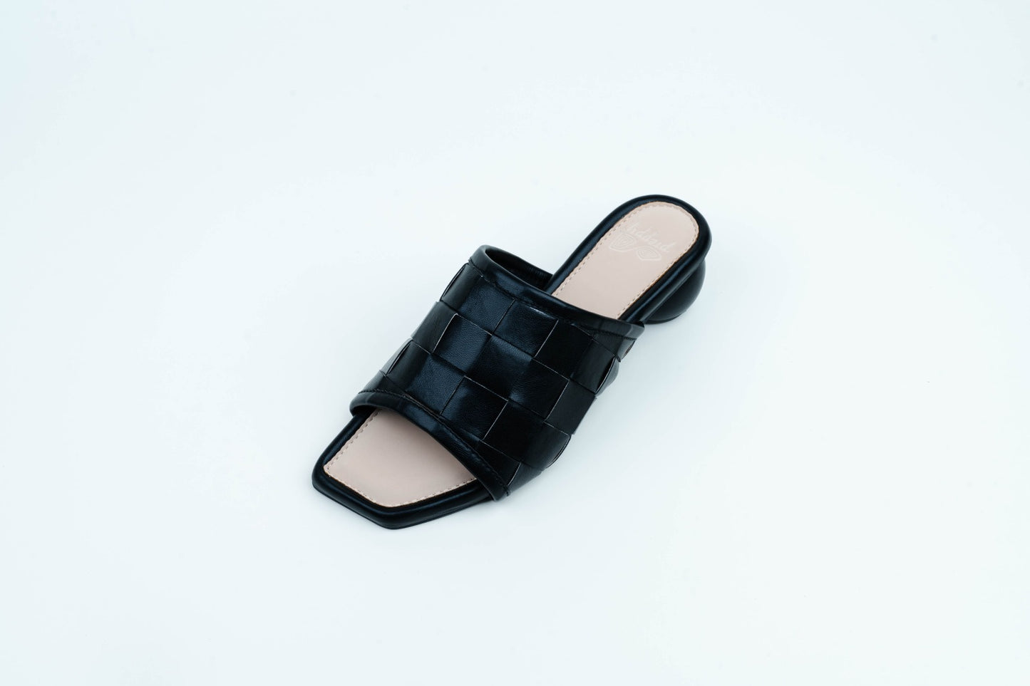 Woven Sliders With Circular Heel