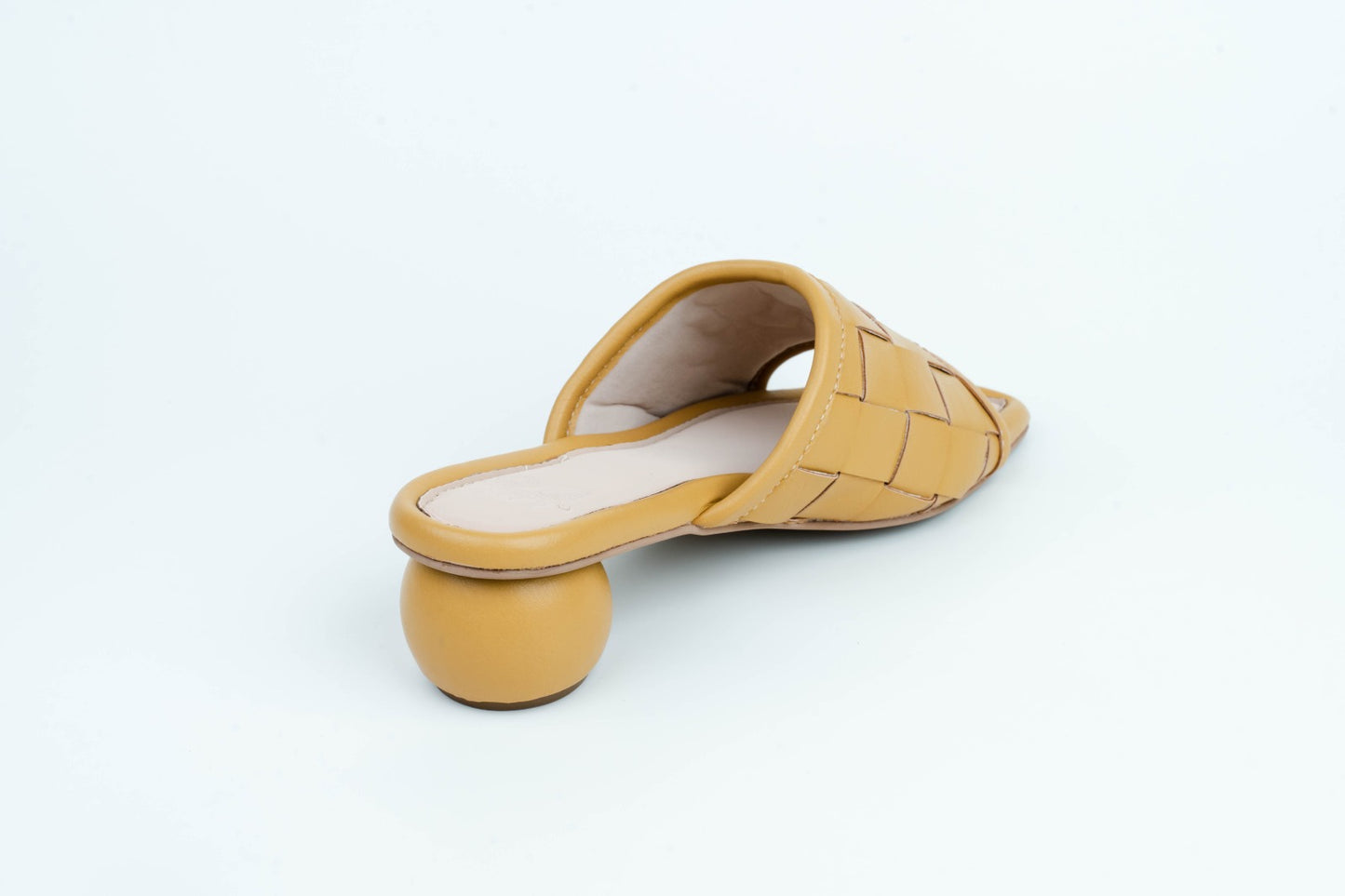 Woven Sliders With Circular Heel